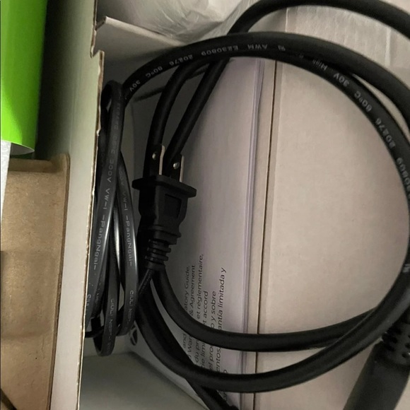 Xbox Series S Digital Edition Ready for shipping - Picture 3 of 6